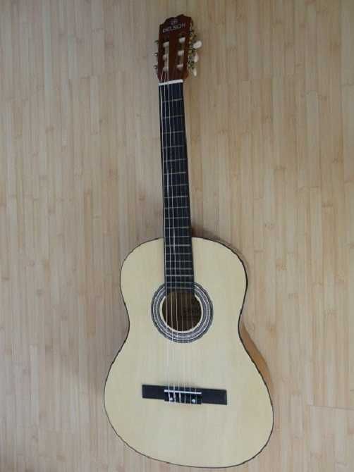 Chitara clasica originala Delson in stare perfecta