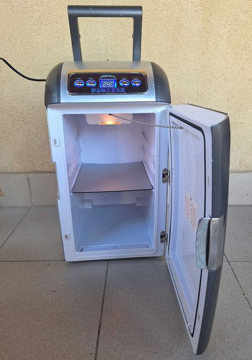 auto Mini cooler lada frigorifica mini frigider cool box auto 12V si priza 230V