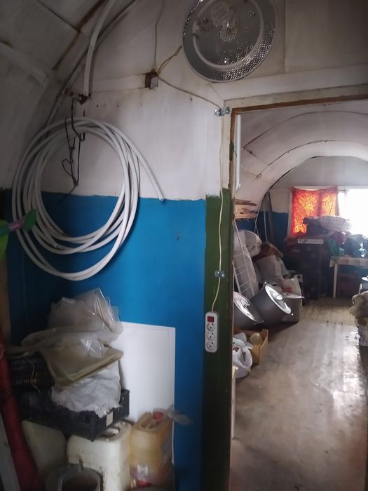 Продам вагончик сельхоз 3*9.5