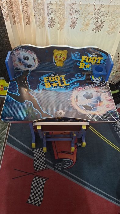 Birou cu scaun pentru băieți