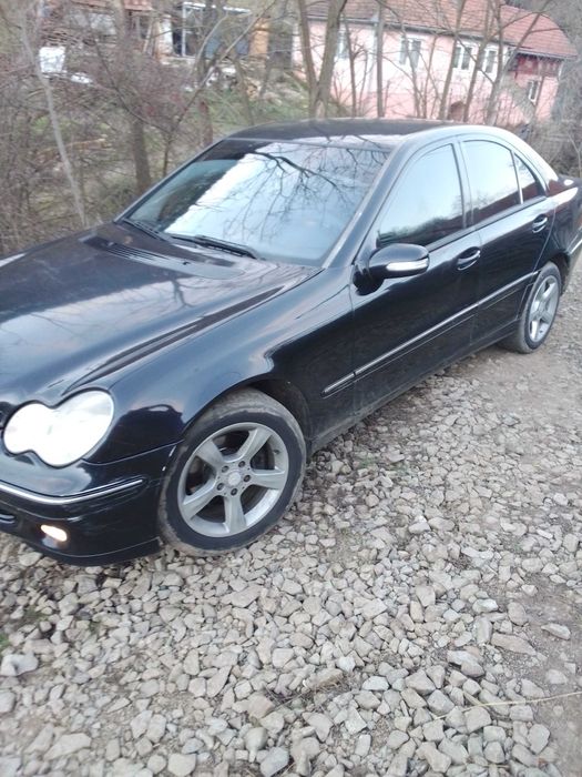 Vând Mercedes 1.8 benzina kompressor