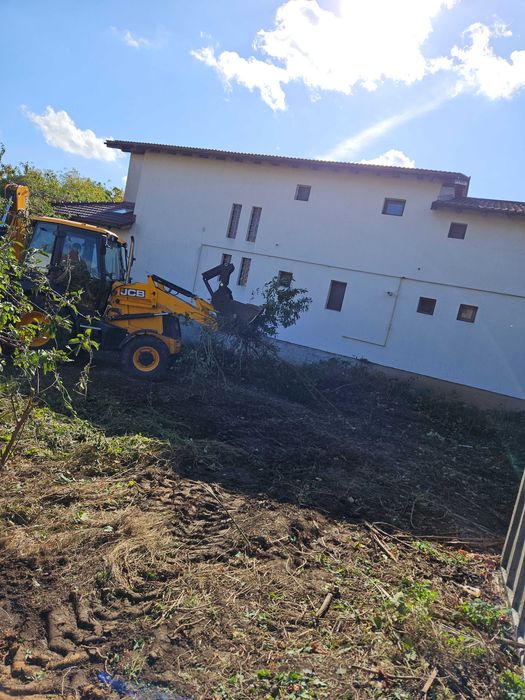 Inchiriem buldoexcavatoare si 8x4