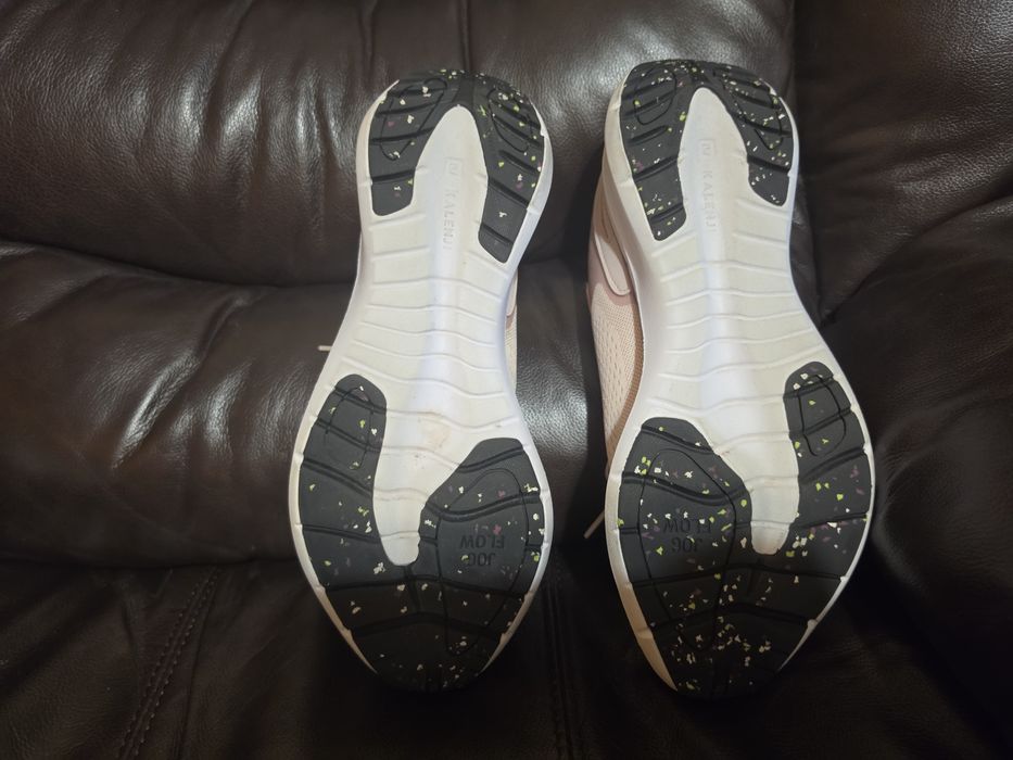 Продавам Маратонки 42 номер, 27см.