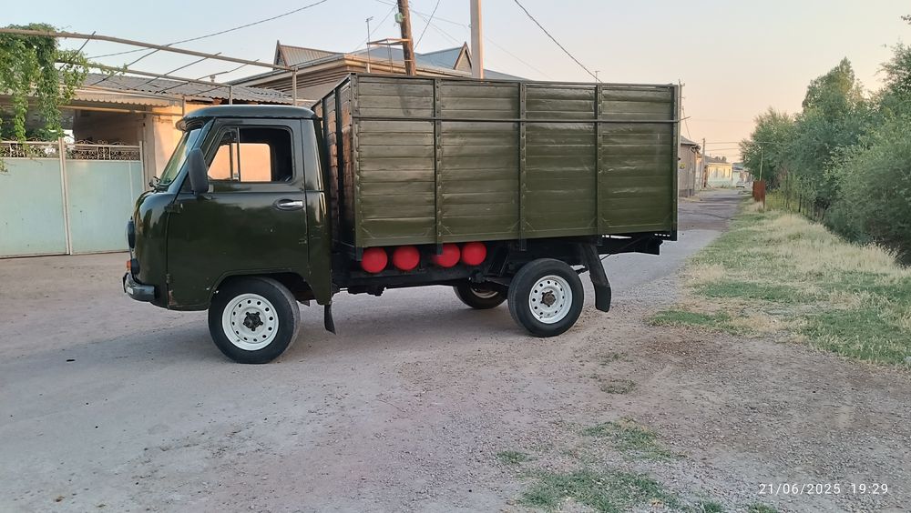 UAZ 3303 сотилади