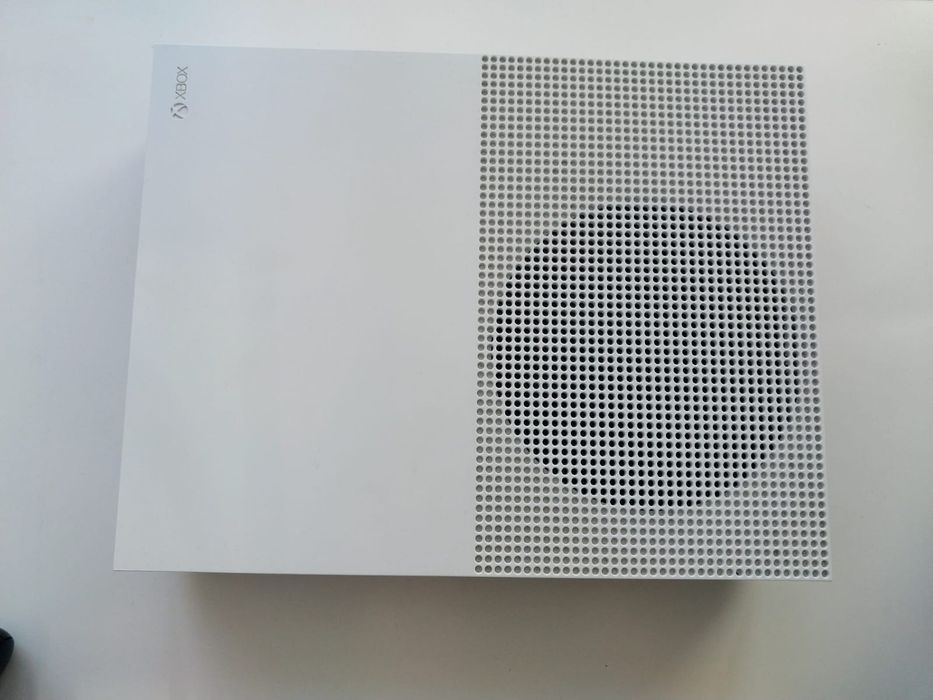 Продаю Xbox one S
