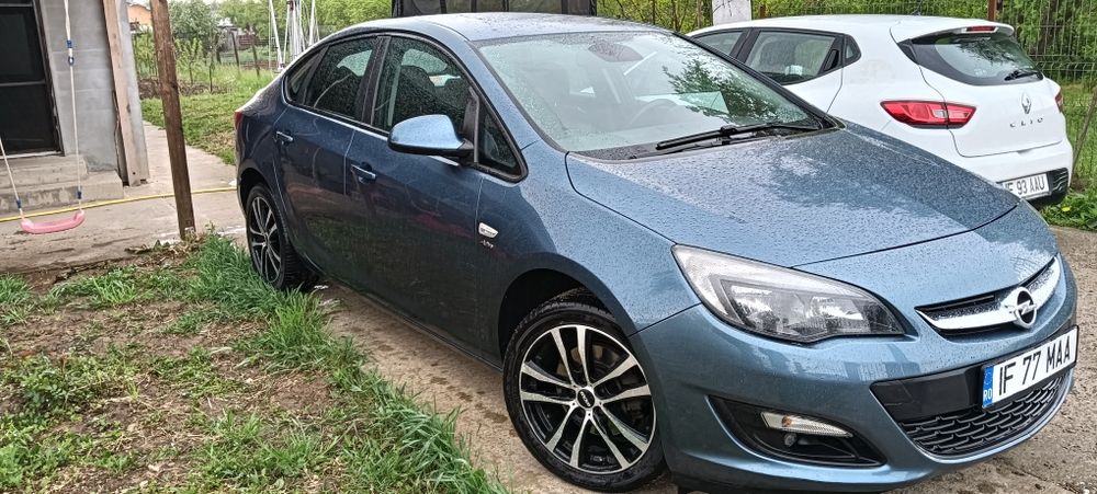 Opel Astra J 1.7 CDTI 110cp