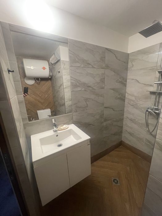 Дава се под наем Етаж от къща в София, Център - 45 кв.м за 648.21 € - Снимка #2