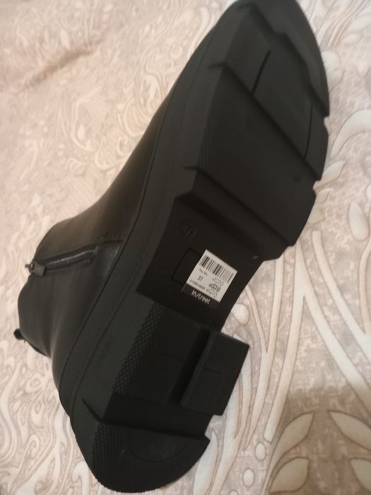 Продам  лоперсы, ботинки 37 размер