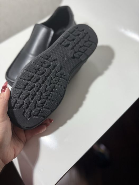 Новые кожанные туфли бренда Next