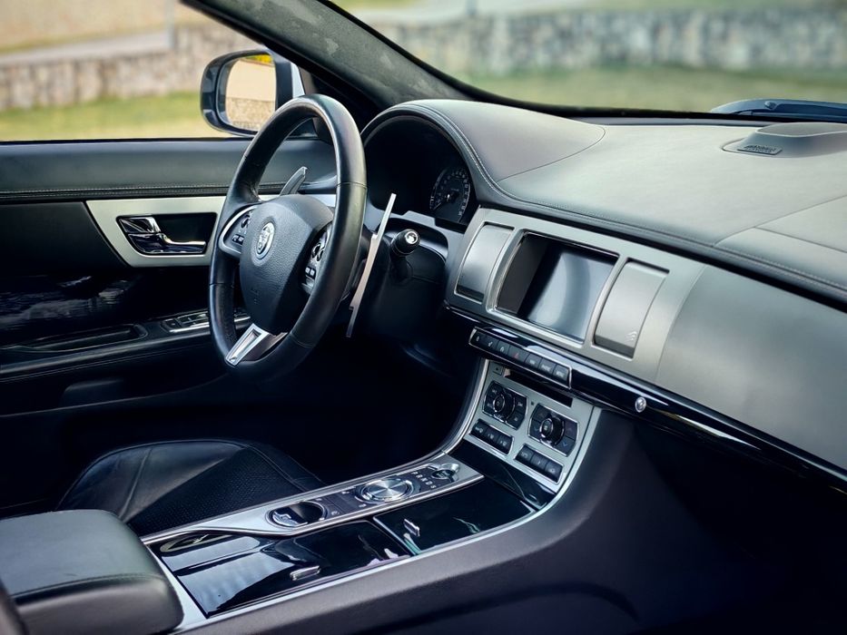 Продавам JAGUAR XF 3.0 SUPERCHARGED цял за части!