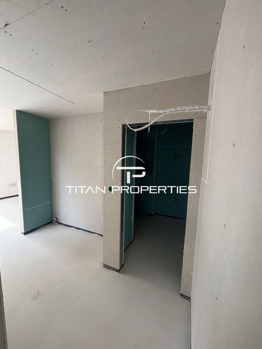 Лична Оферта! Двустаен апартамент с акт 16 в Центъра