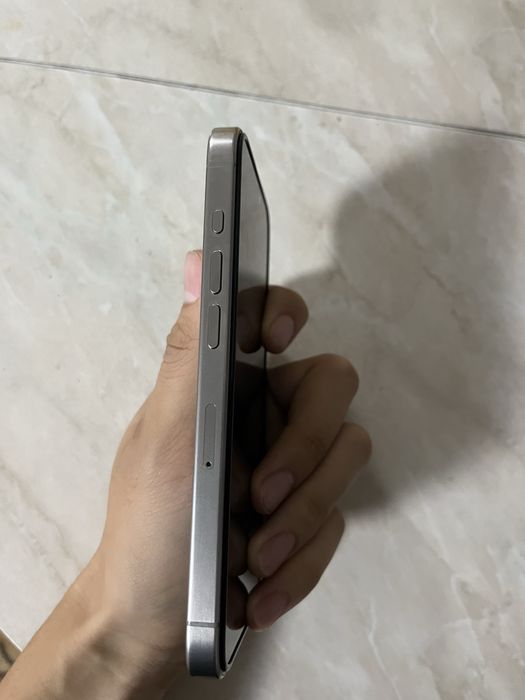 Apple 15 pro Titan