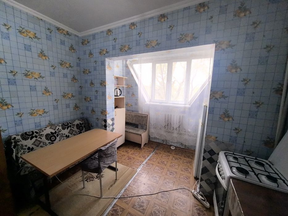 Продается 2 комнатная квартира в пятом микрорайоне