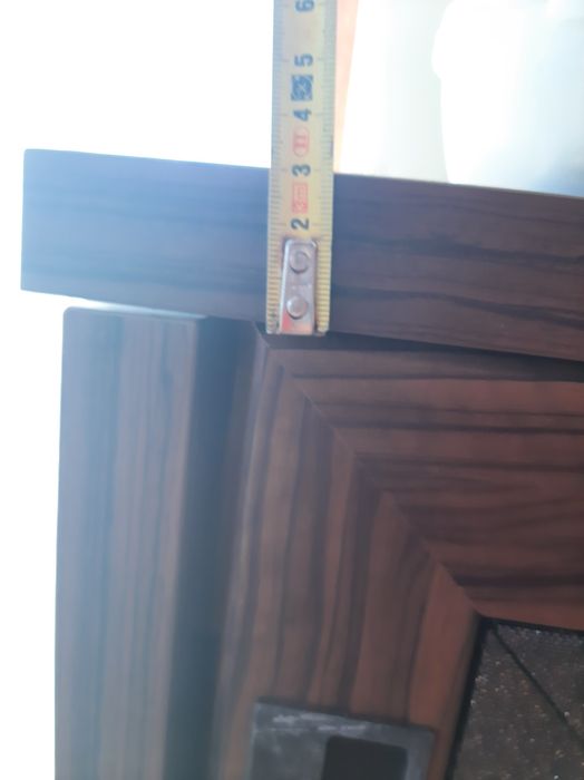 Дизайнерски шкаф от ПДЧ 18 и 30 мм и МДФ с плъзгане и с чекмеджета