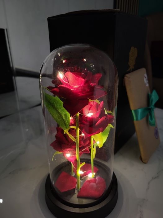 Роза в колбе 20 см + шоколад