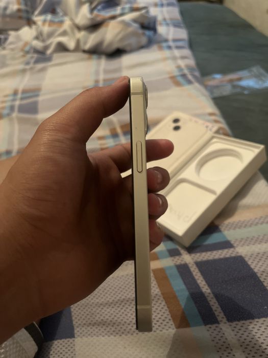 iPhone 13 128гб в белом цвете