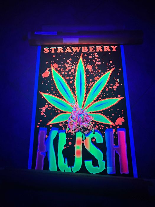 Postere UV ultraviolet