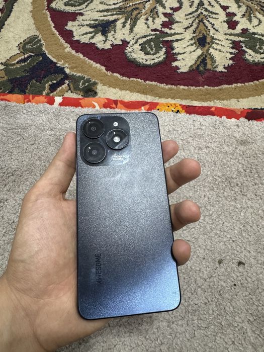 Itel A70 6/128 gb holati ideal chihol qoʻshib beriladi