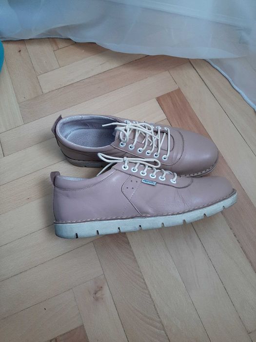 Pantofi piele naturala nr 38 - 2 perechi