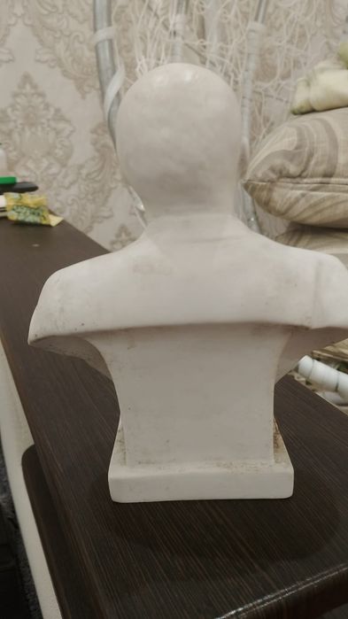 Ленин керамический бюст