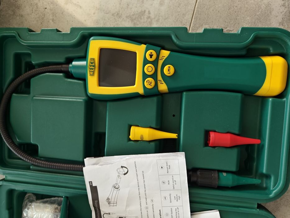 Refco TRITECTOR-R Detector portabil de agent frigorific cu display