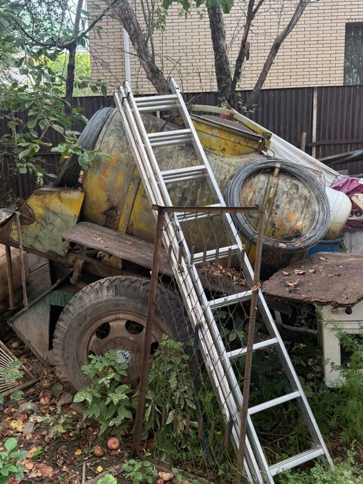 Прицеп с бочкой квас