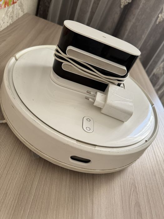 Продам робот пылесос