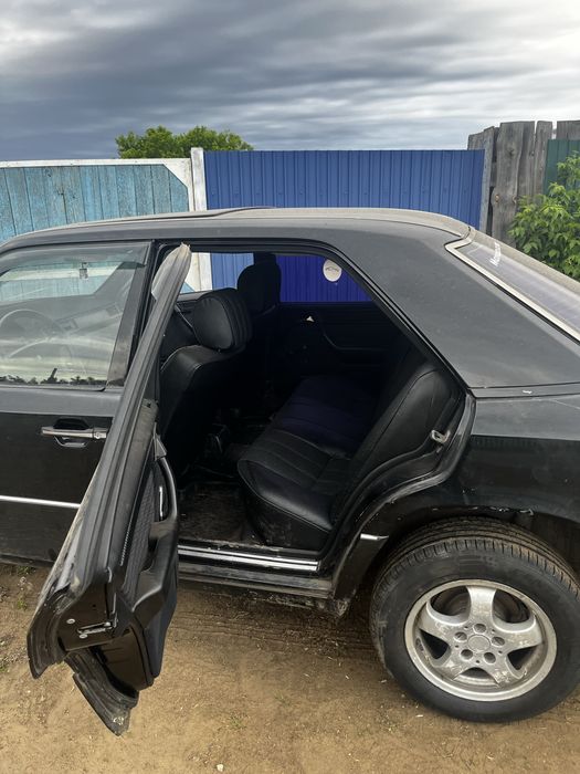 Мерседес w124 е230