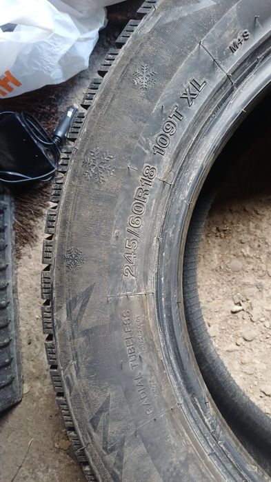 Продам резину ездил 2 месяца