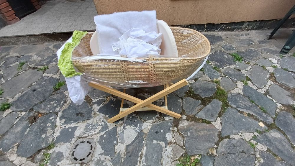 Мойсеево кошче за бебе
