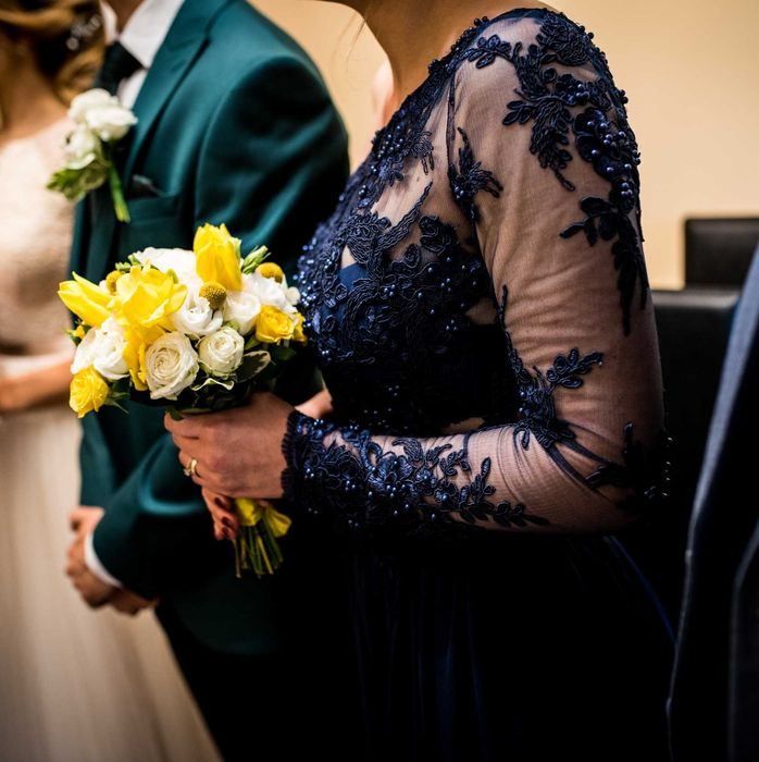 Vând rochie elegantă mărimea S