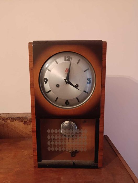 Ретро стенен часовник "555" (Triple Five) с махало и гонг