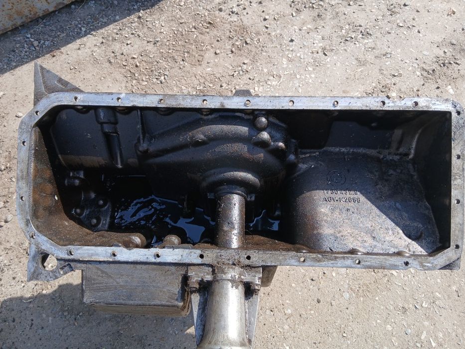 Поддон с рудуктором Бмв е34 525 ix...