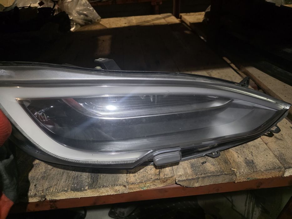 Фар за Тесла след 2017 година