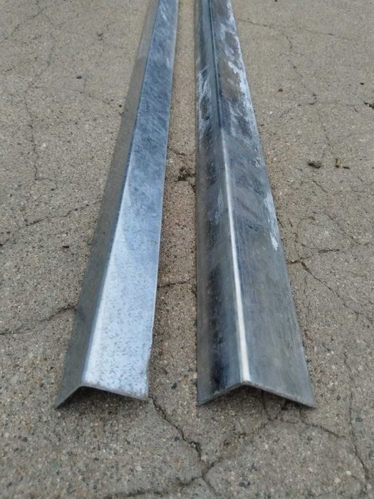 Уголок оцинкованный.