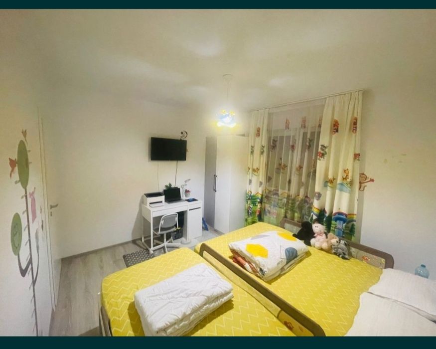Vand apartament 3 camere