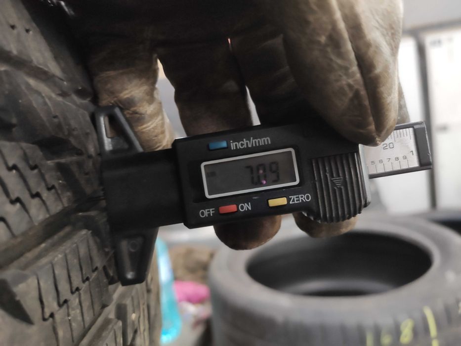 2бр Зимни гуми 215 65 16 - Nokian