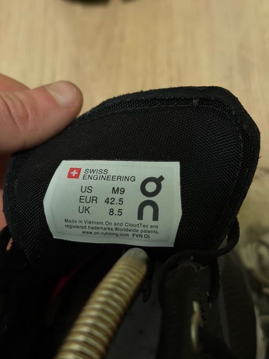 On cloud sneakers 42,5 (100% original)