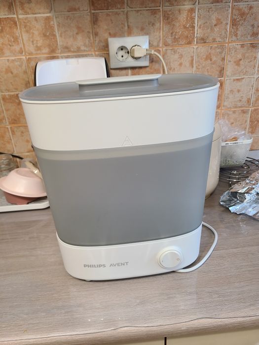 Vând sterilizator  aburi