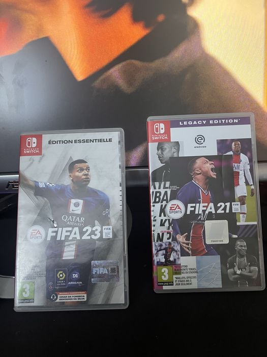 Vand nintendo swich cu 2 jocuri