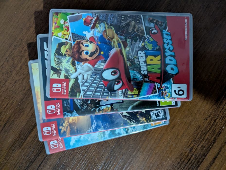 Nintendo Switch OLED - в отличном состоянии