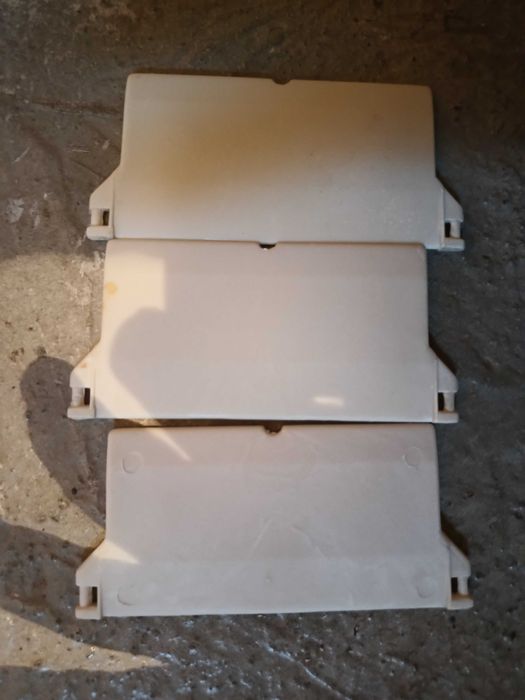 Продавам 3 бр.тежести за вертикални щори