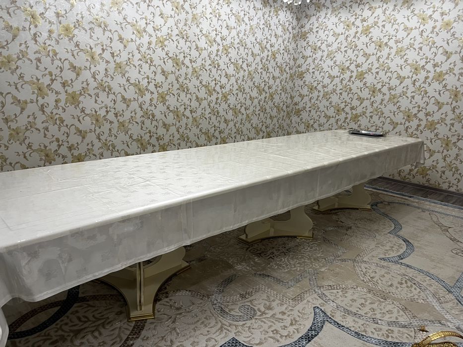 Стол для зала