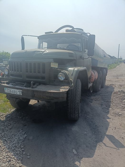 Продам Ассенизатор зил 131
