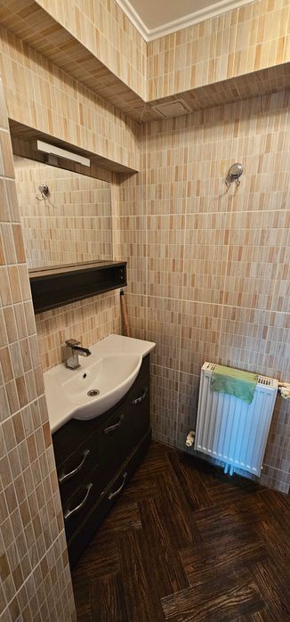 Ofer spre închiriere apartament cu 2 camere