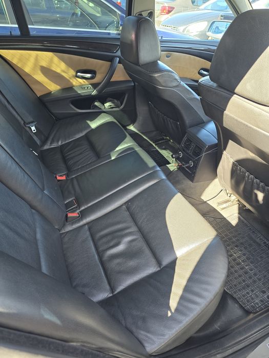 Vând sau schimb cu suv!