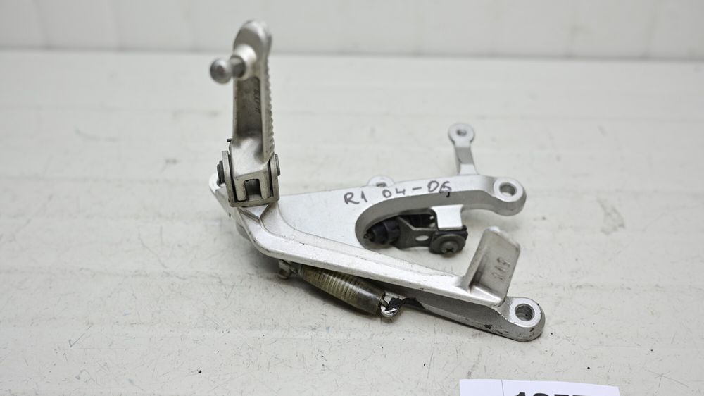 Suport Scarita Fata Cu Pedala Frana Yamaha R1 2004 - 2006