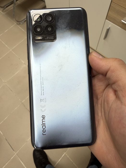 Realme 8 5G 6/128gb - отличен