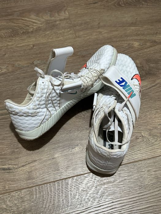 Шпайкове за троен скок Nike Triple Elite