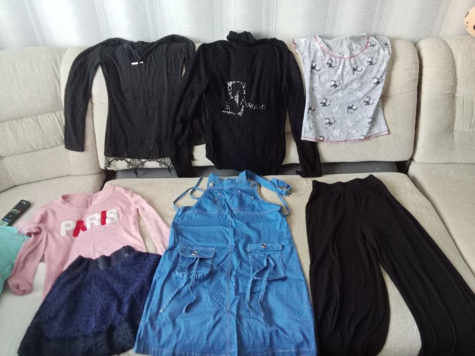 Отдам за кулёк одежду